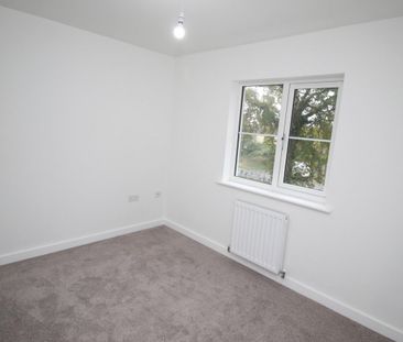 Smythes Green, Colchester - Photo 2