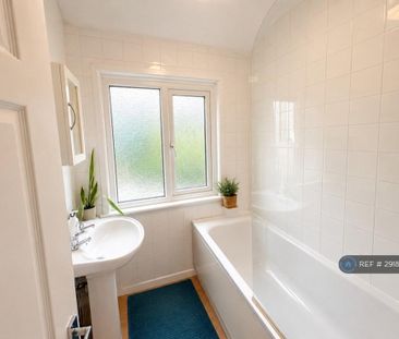 2 bedroom flat to rent - Photo 6