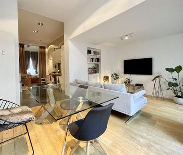 B/w CONGRES & MADOU: 2-bedroom duplex with terrace : CHARM - Photo 3