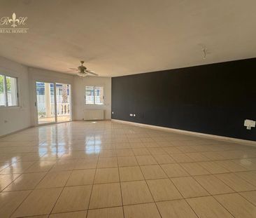 Chalet en alquiler por largas estancias en el centro de Alfaz del Pi. - Photo 3