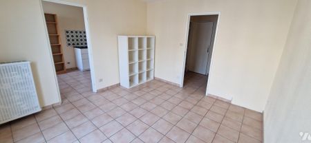 APPARTEMENT T1 - VILLEURBANNE - Photo 2