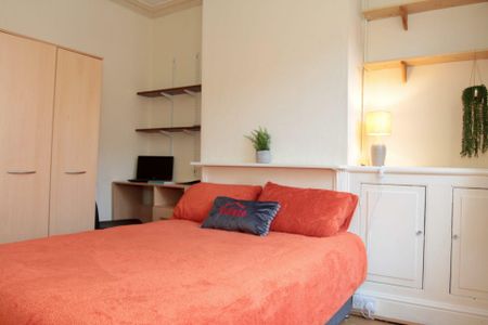 Edward Road (3 bed) - Photo 5