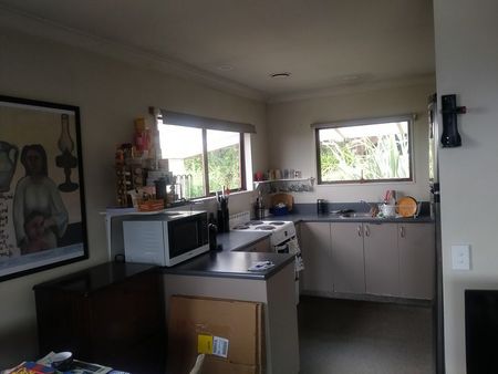 4BR house in Dalmore with great views - Photo 3