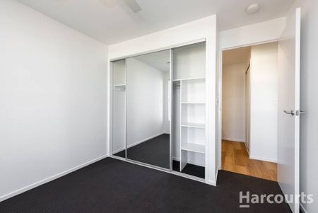 Executive Home in Popular Bargara! - Photo 2