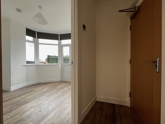 Dove Bank, Uttoxeter - Photo 1