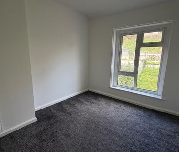 2 bedroom end of terrace house to rent - Photo 1