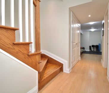 368 Whitby Ave - Photo 5