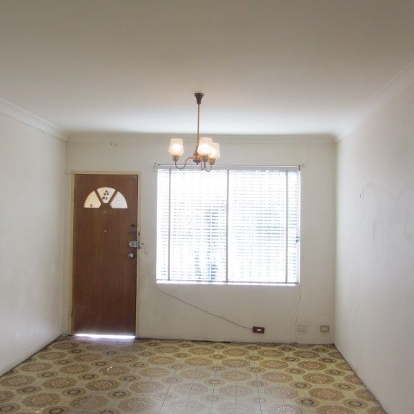 Location, Spacious Town House - Photo 1