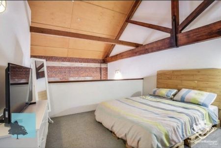 Boutique Breezes Loft Style Apartment - Photo 5