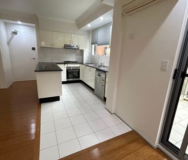 18/8-10 Lachlan Street Liverpool - Photo 4