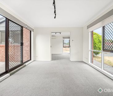 Space and Simplicity! - Photo 2