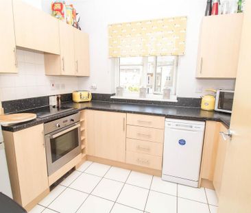 2 bedroom apartment to rent - Photo 2