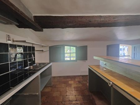 Location Appartement 3 pièces 89m² AIX EN PROVENCE 13100 - Photo 2