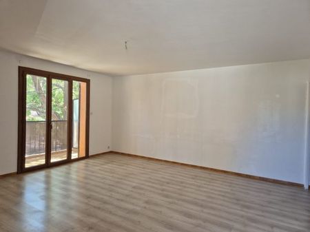 T3 Ollioules CENTRE VILLE 75 m² - Photo 4