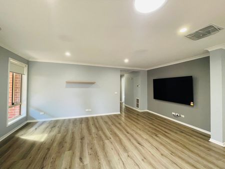 Semi- Furnished 4 Bed Family Home! - Photo 2