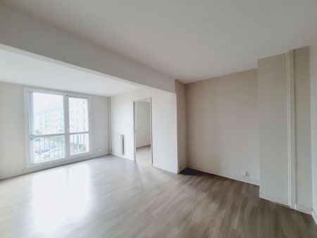 Type 5 refait à neuf de 92 m² – à côté du tram - Photo 3