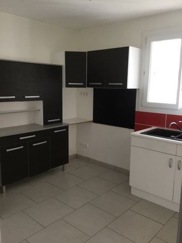Secteur Courlancy-Comédie, appartement T4 de 80 m2 avec stationnement et cave, disponible 8 Janvier - Photo 3
