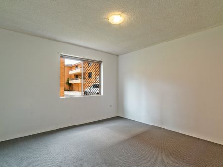 Charming Two-Bedroom Unit by the River - Photo 2