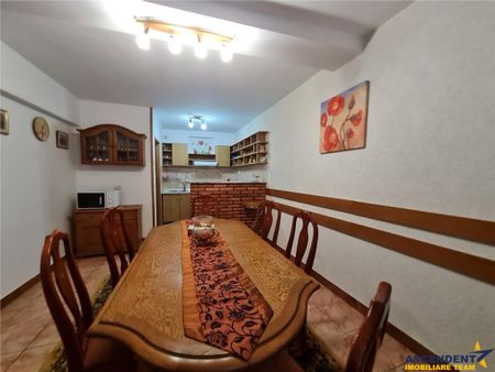Vila cu 6 camere si garaj propriu, Centrul Istoric Drumul Po - Fotografie 4