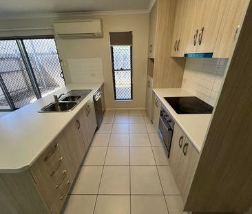 PRIVATE & SECURE UNIT IN OORALEA - Photo 6