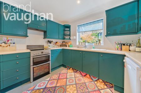 4 bedroom detached house to rent - Photo 3