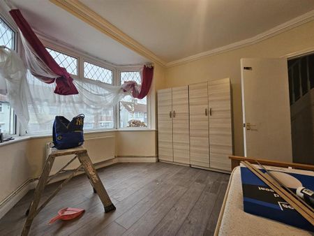 4 bedroom terraced house to rent - Photo 3
