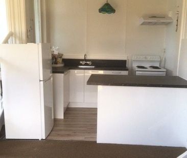 2BR Flat in Vibrant Mt. Cook - Photo 3