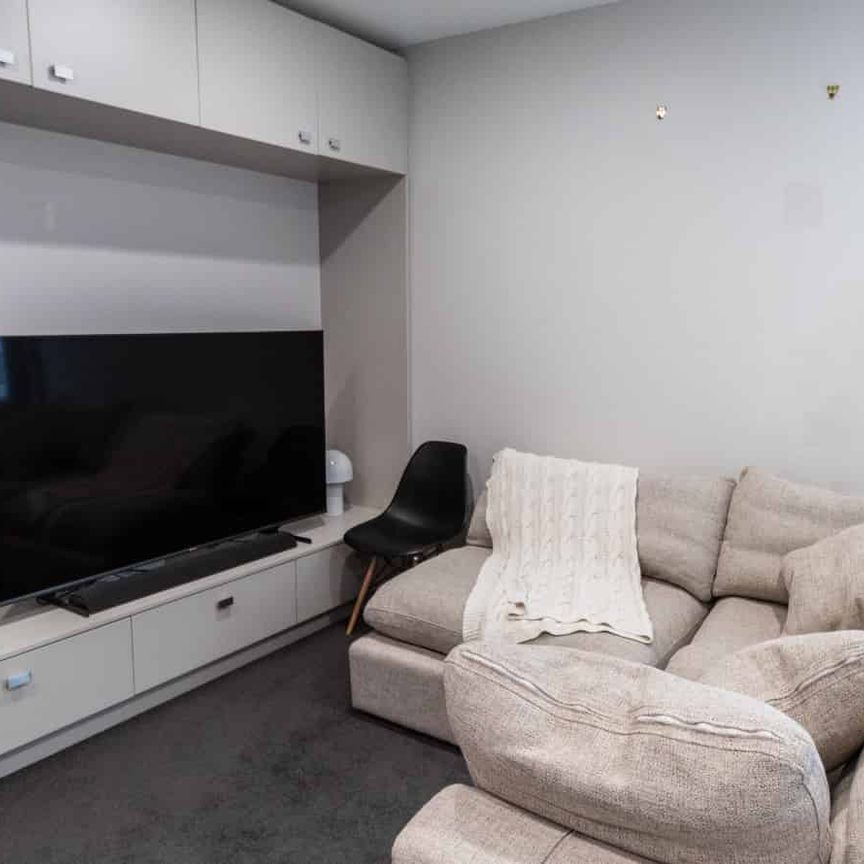 Your Chance to Join the Coveted Trinity Complex in College Street - Photo 1