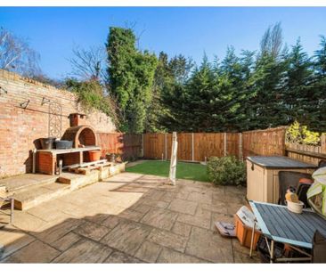 1 bedroom in a house share to rent - Photo 5