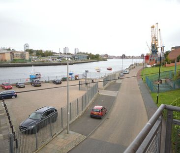 River View, Riverside, SUNDERLAND - Photo 4