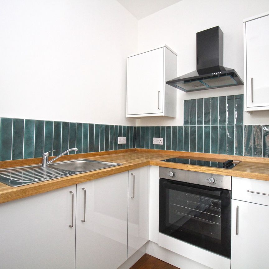 Bolton Drive, Mount Florida, Glasgow - Photo 1