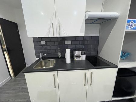 1 Bed Flat, Coniston Street, L5 - Photo 5