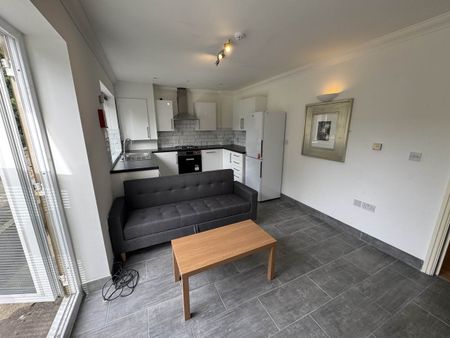 Flat 2 43 Richmond Road, Roath, Cardiff - Photo 5