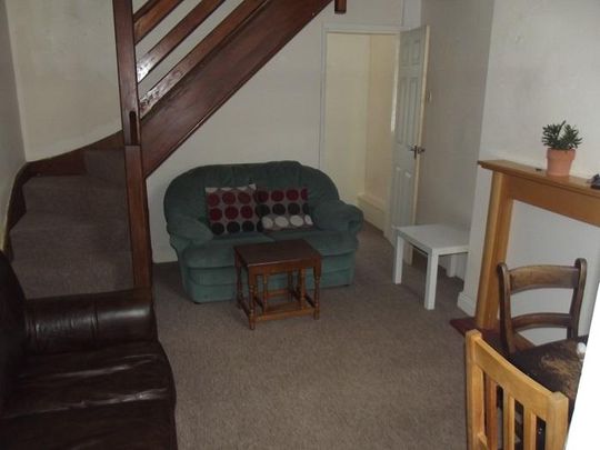 2 bedroom terraced house to rent - Photo 1