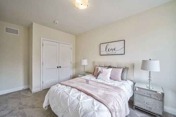 Condo Townhouse For Lease | N9258349 - Photo 1