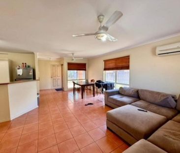 DESIRABLE OSPREY - 3x2 Villa in Secure Complex with Pool - Photo 3