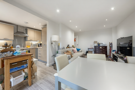 Cottonham Close, London, N12 - Photo 2