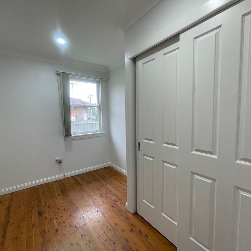 Comfortable Family Living - Freshly painted - Photo 1