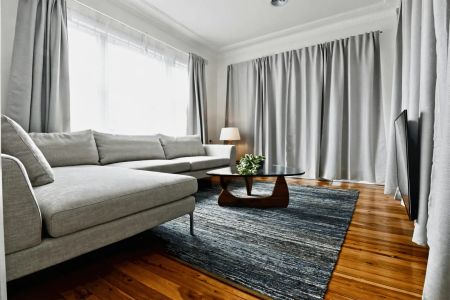 Fully Furnished Edwardian Home in the Heart of Orange - Photo 2