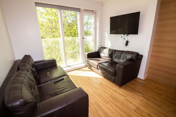 Room in a Shared Flat, Columbia Lodge, SO16 - Photo 1
