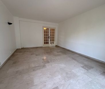 Location Appartement JUAN LES PINS - Photo 2