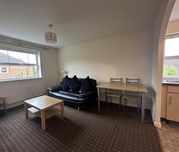 2 bedroom flat to rent - Photo 3