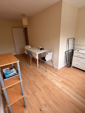 2 Bed Flat, Gambier House, EC1V - Photo 3