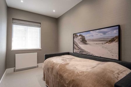 3 bedroom apartment to rent - Photo 4