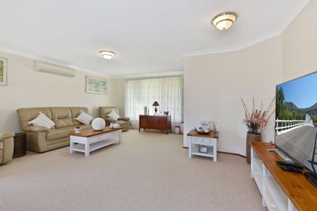 Awesome Family Home - Photo 4