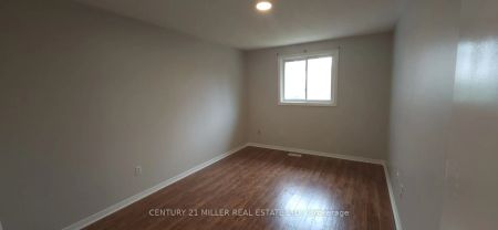 Property For Lease | W9253292 - Photo 4