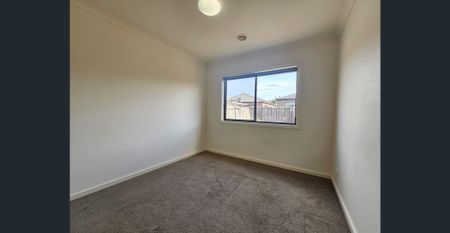 Move in before Christmas and enjoy a complimentary $100 Woolworths gift card as our welcome gesture. - Photo 4