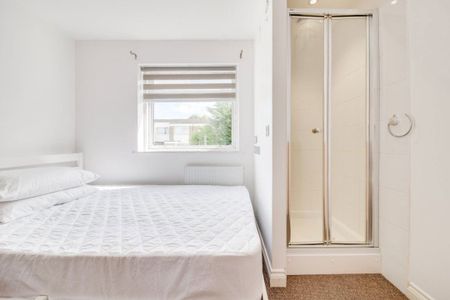 £753 p/w (£3,263 pcm) - Photo 5