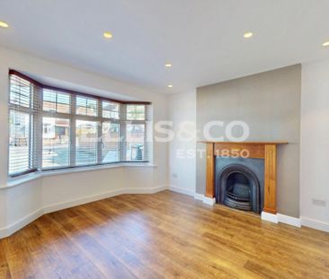 Oaklands Avenue, WD19, Hertfordshire - Photo 1