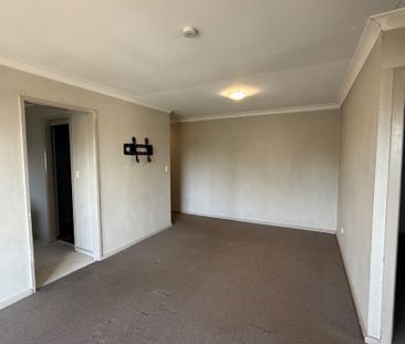 Well Presented Unit in Great Location! - Photo 1